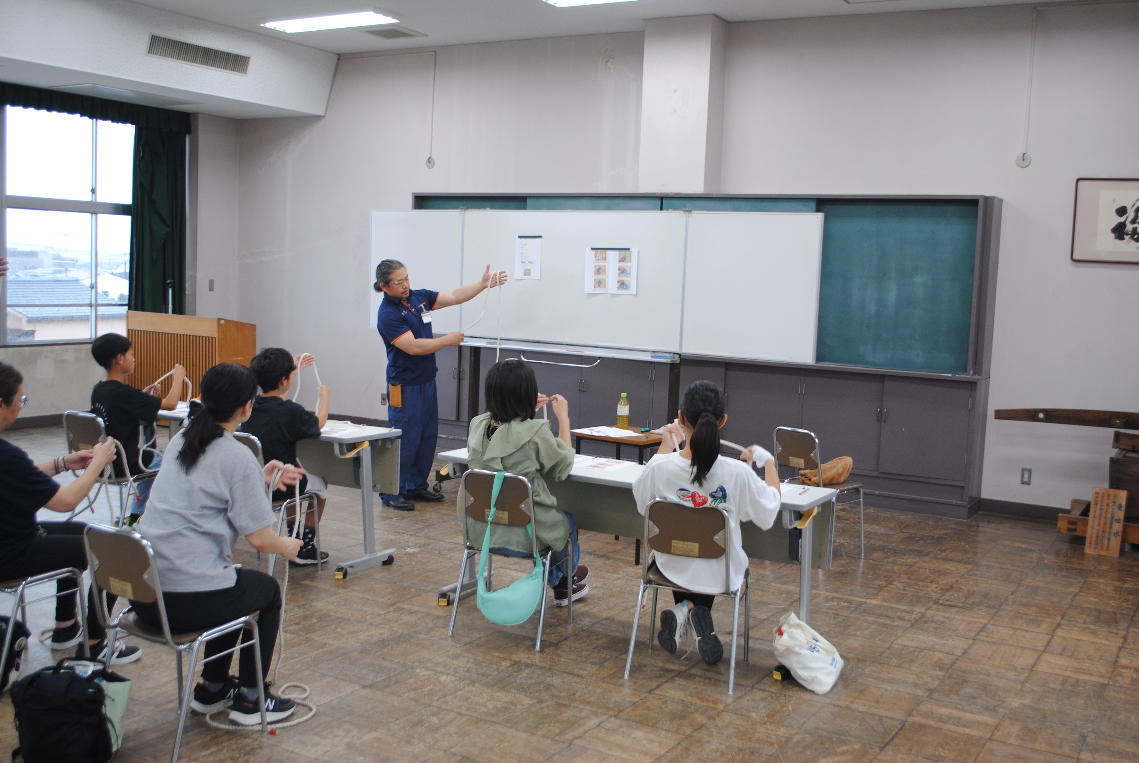 基本的なロープ結索について学びました。