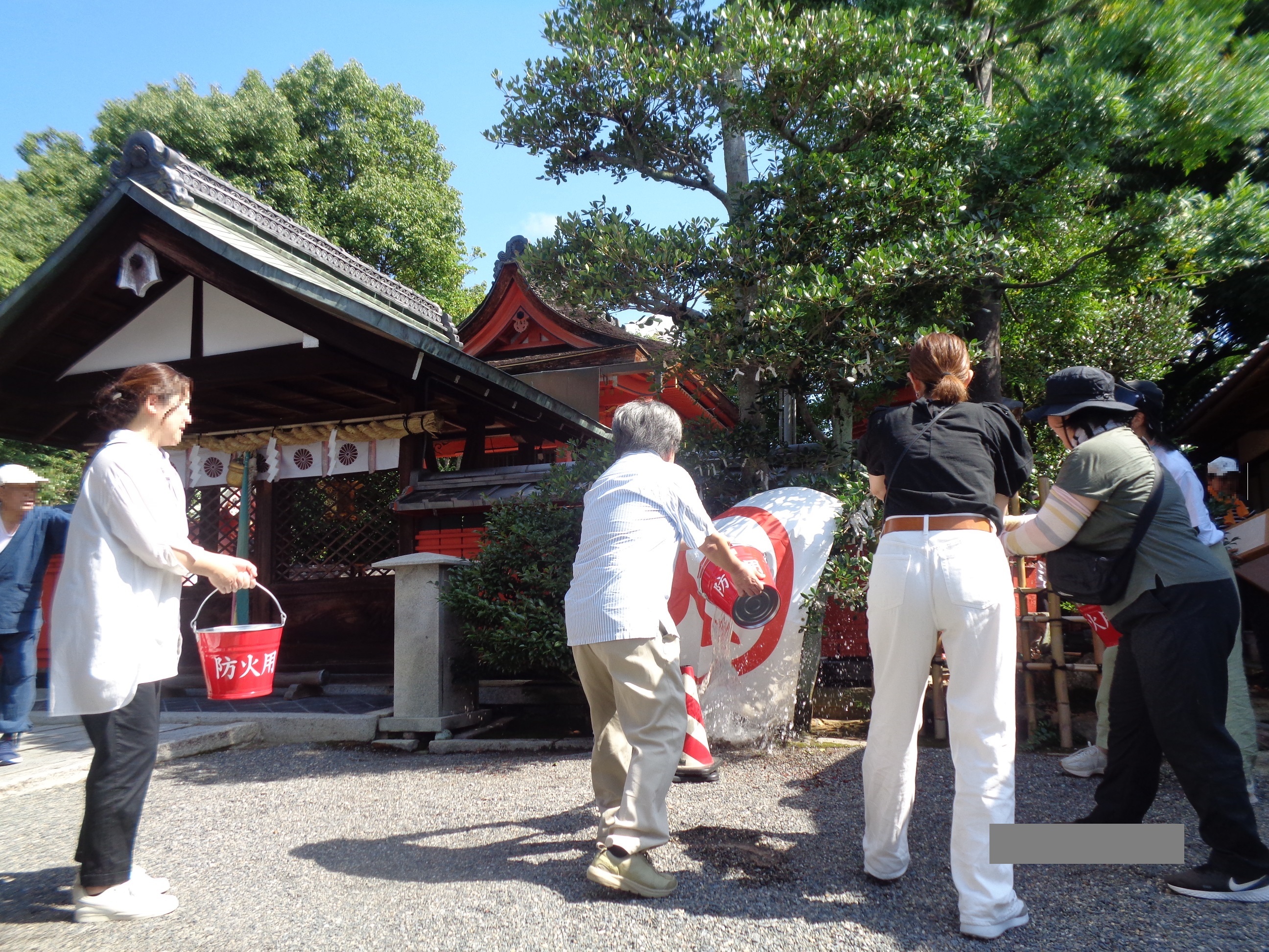 水バケツで初期消火