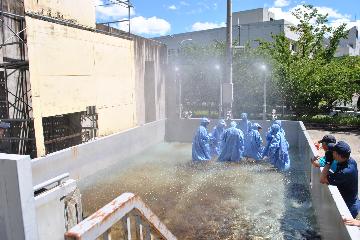 降雨体験の様子