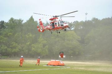 ヘリコプターの汲水