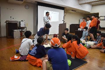 胸骨圧迫もしっかり学びます