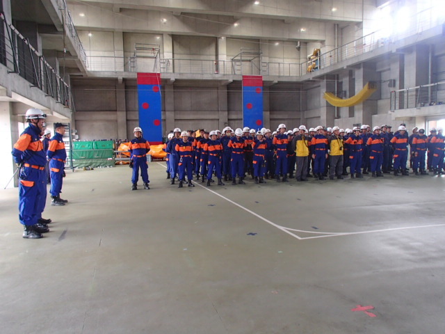 訓練終了後、西京消防署長からは講評では西京区の安心・安全を守るための一層の協力を求められました