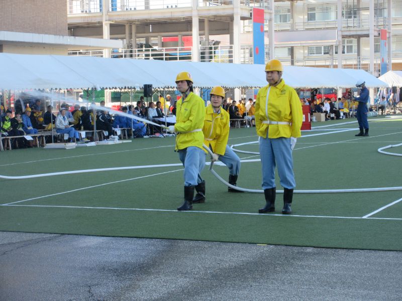 屋外消火栓操法訓練写真