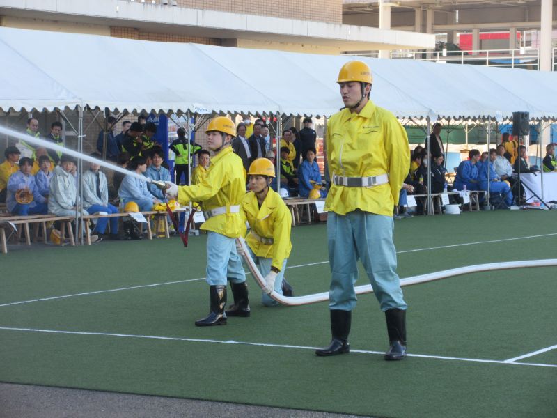屋外消火栓操法訓練写真