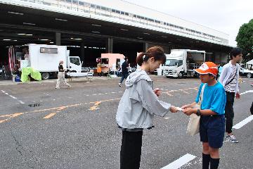 山林防火啓発をするジュニア消防団員