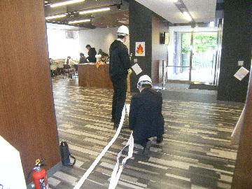 屋内消火栓を活用し初期消火実施