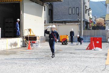 自衛消防隊の動力消防ポンプ操法