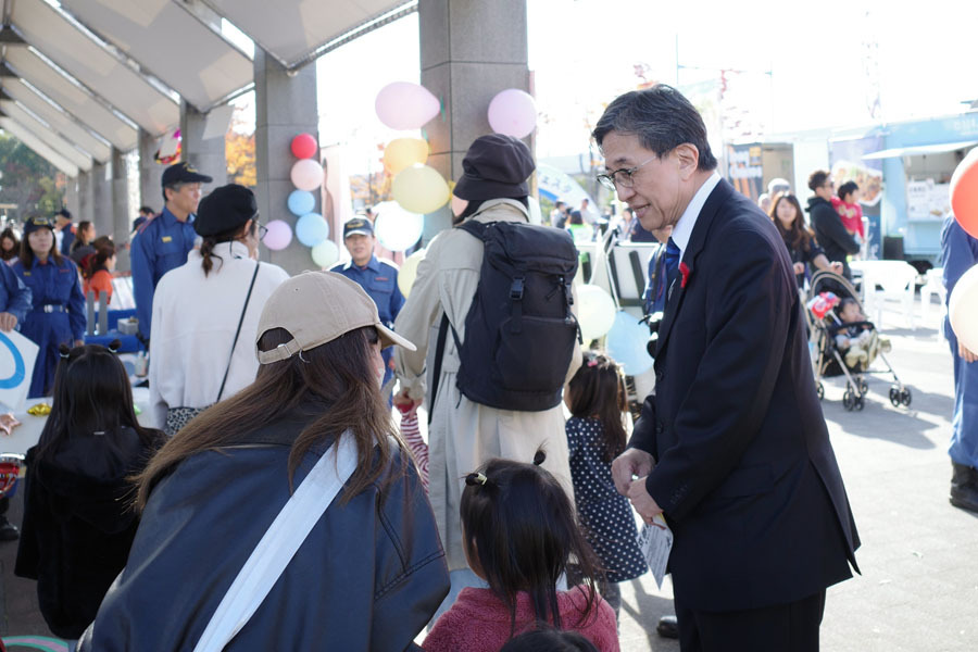 市長も激励にお越しいただきました。