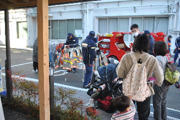 大勢の親子連れが遊びに来てくれました。
