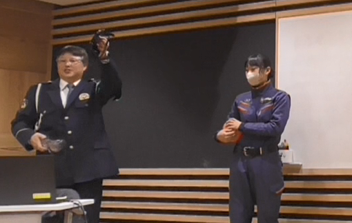 泥酔体験ゴーグル