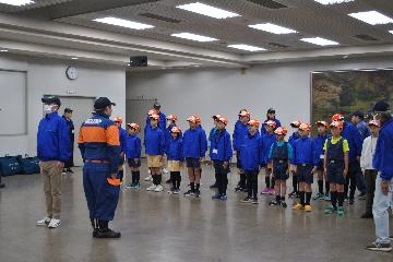 規律訓練基本の姿勢