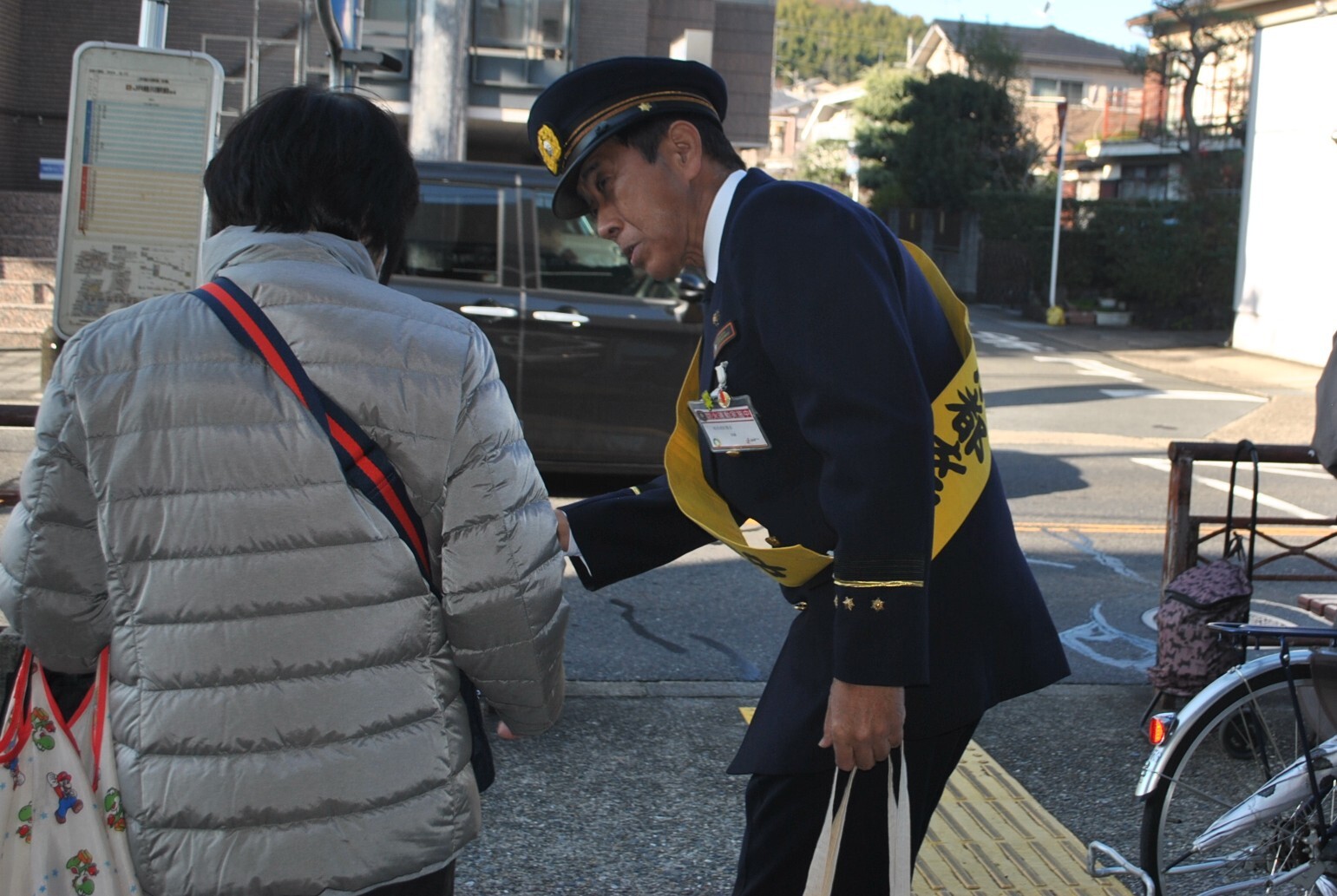 「揚げ物をする際はそばを離れないでくださいね」と火災防止への協力を訴えました。
