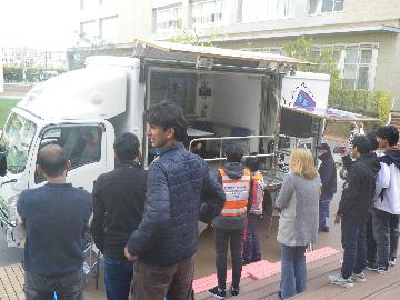 起震車体験の様子