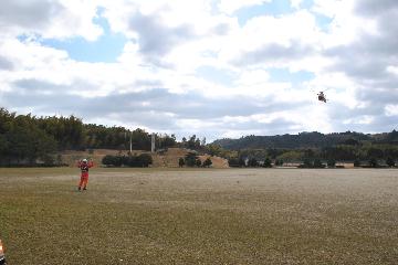 ヘリ到着