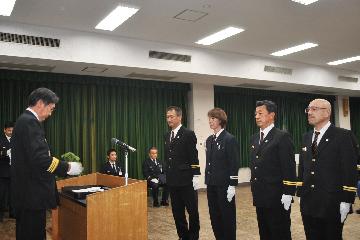 岡本西京消防団長が副団長4人を任命