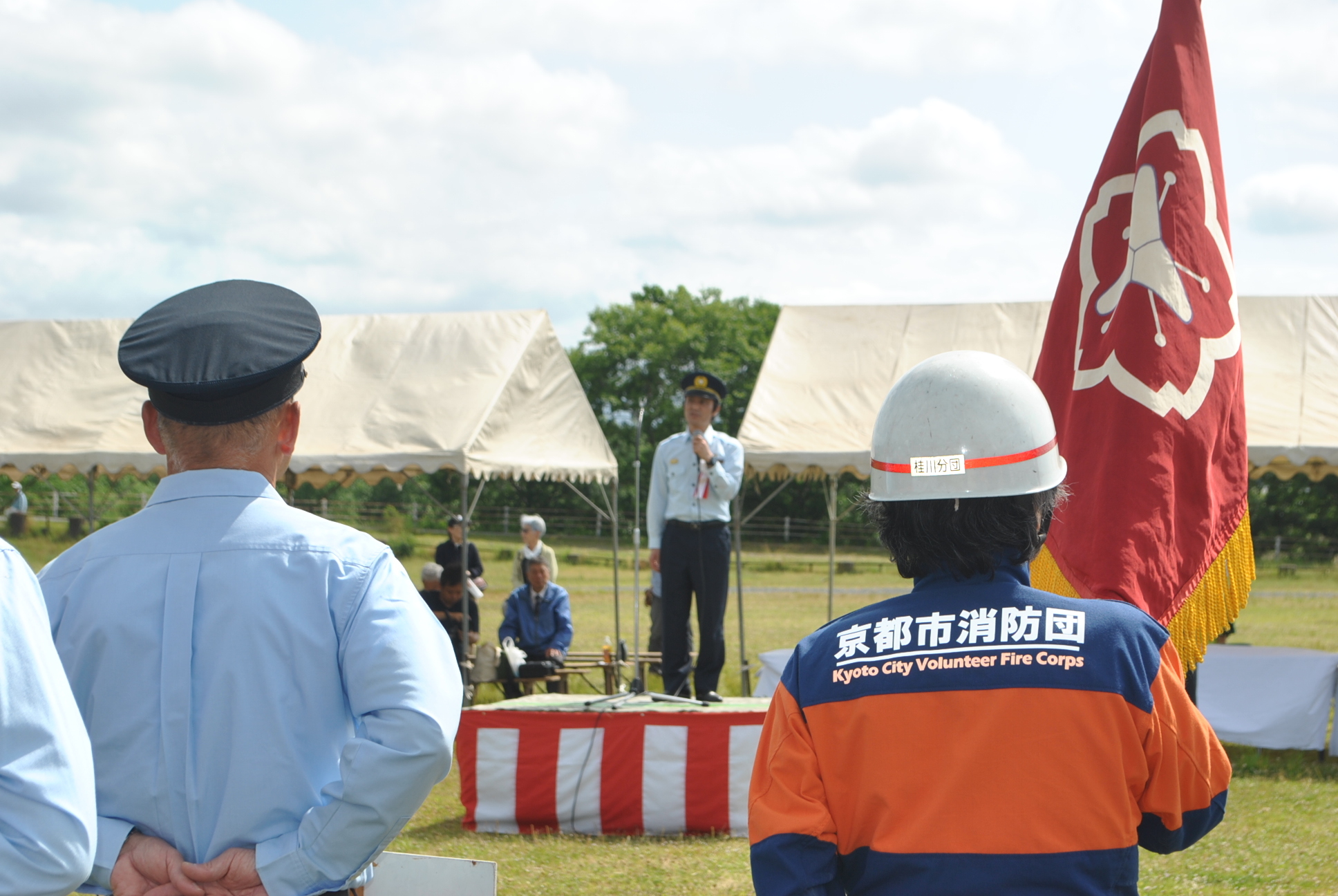 喜多西京消防署長が訓練の成果をねぎらい、講評しました
