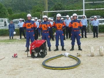 小型動力ポンプ操法訓練の様子
