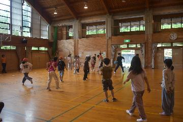 体育館での運動会もしっかり実施しました。