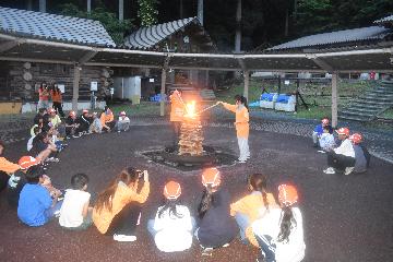 キャンプファイヤー着火
