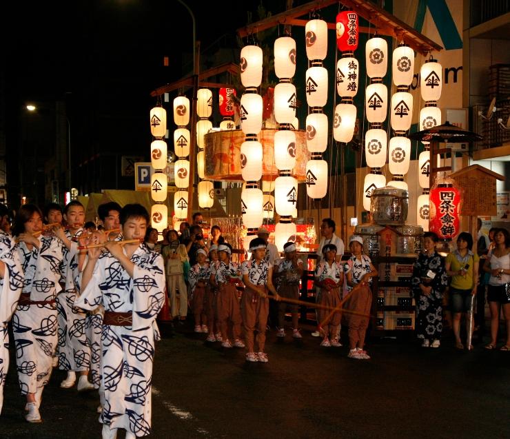 駒形提灯の画像