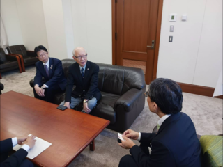 阪急電鉄株式会社　表敬訪問の様子