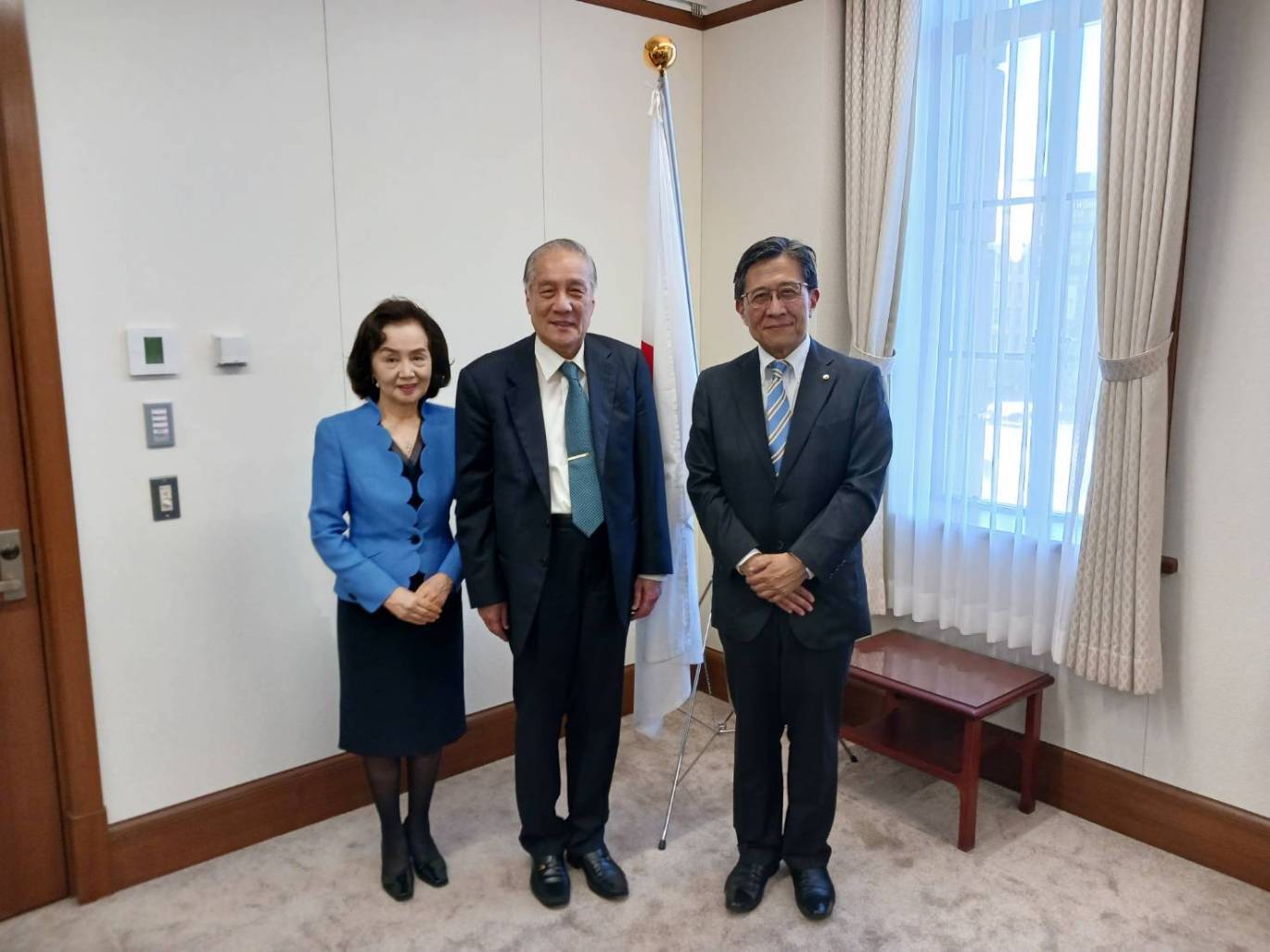 金剛永謹氏 金剛育子氏 来庁