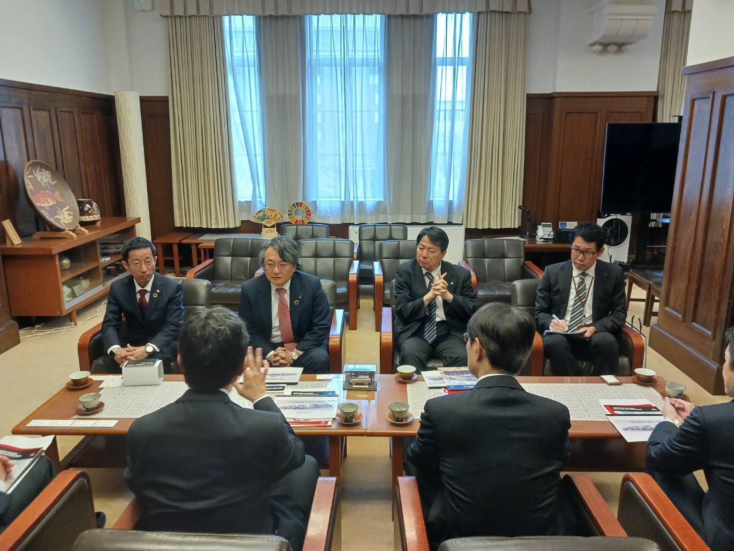 三菱自動車工業株式会社　表敬訪問