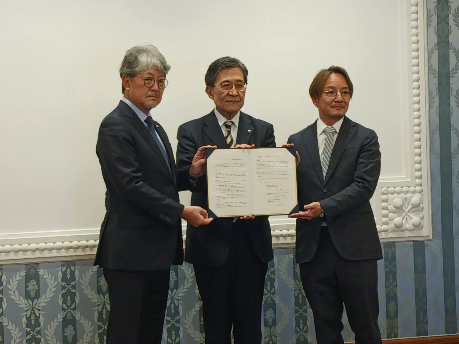 アーバンスポーツに関する三者連携協定締結式