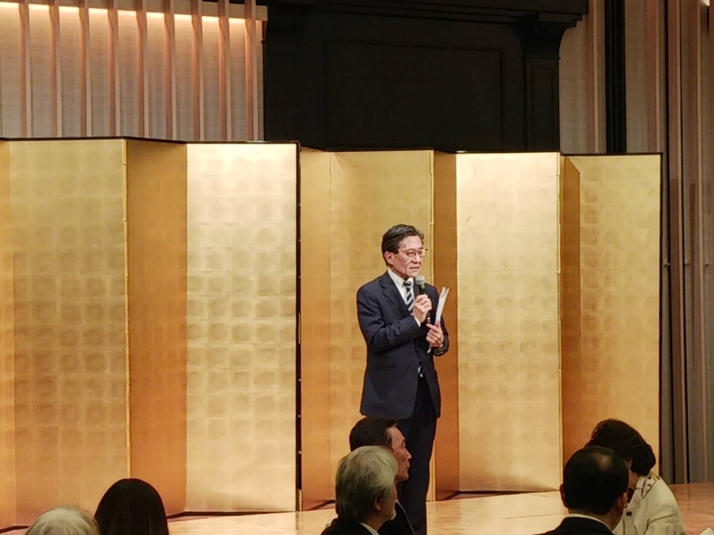 異分野文化交流会「虹をかける会」