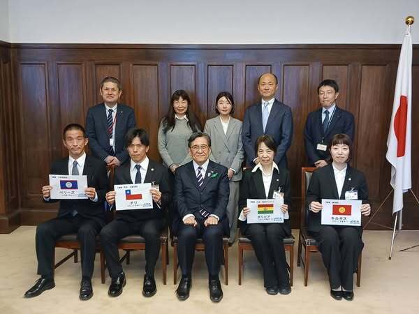 JICA海外協力隊 表敬訪問の様子