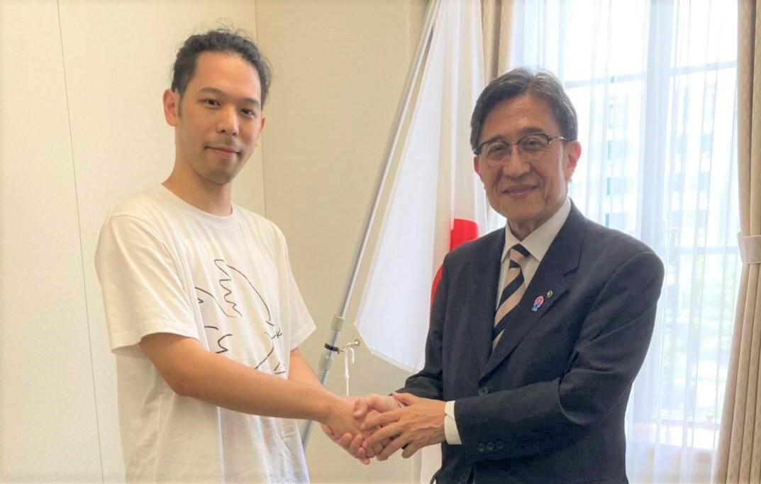 ギタリスト　秋田勇魚様　表敬訪問