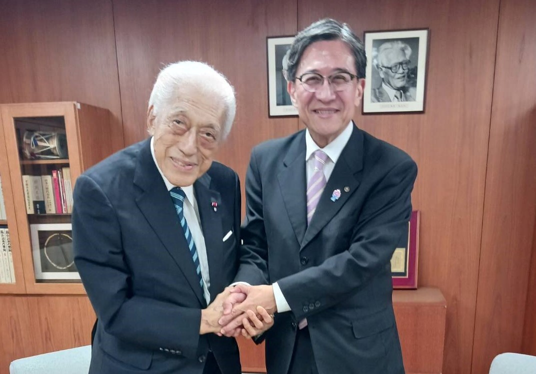 京都市生涯学習総合センター所長千玄室大宗匠　対談