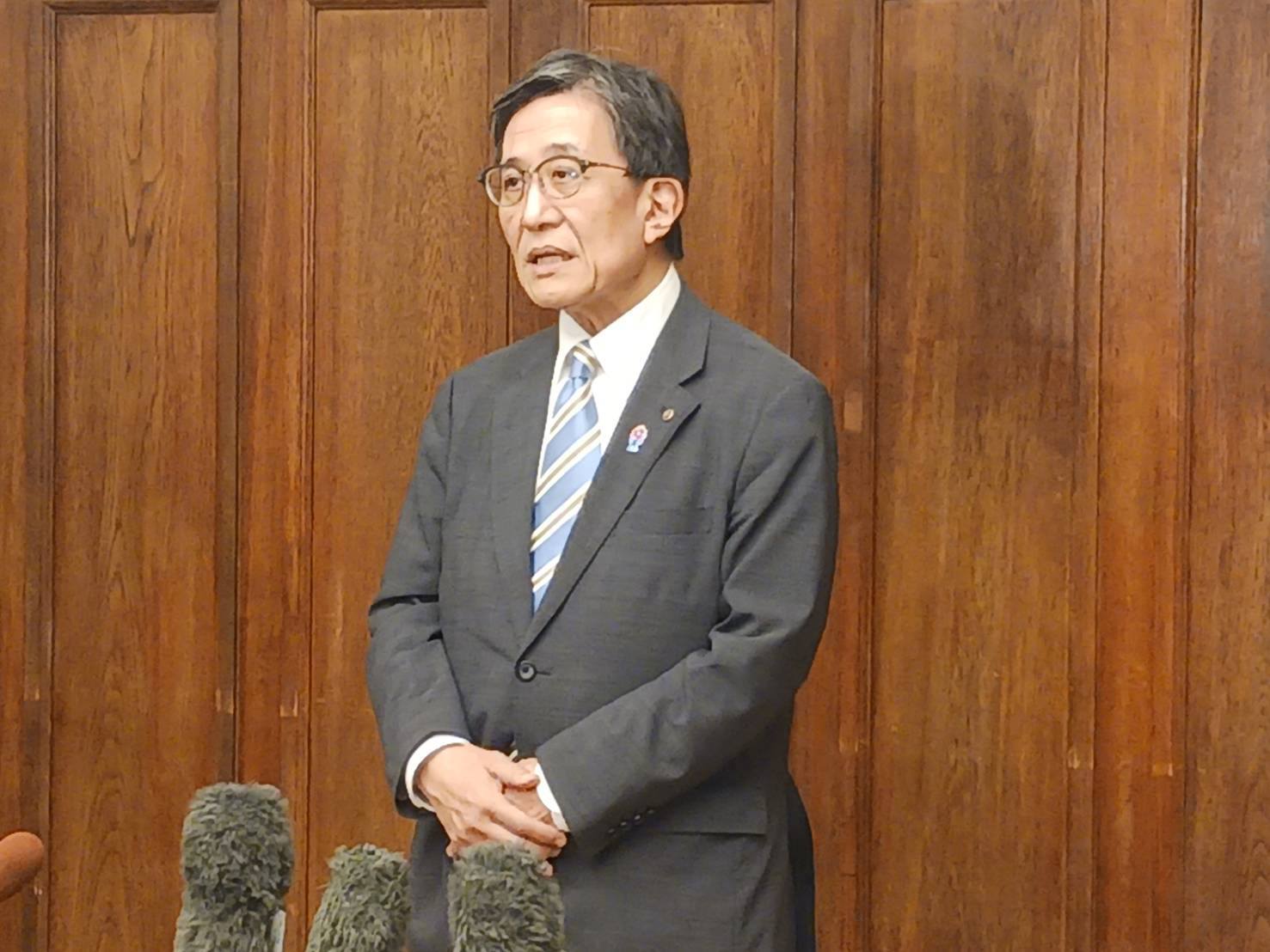 囲み取材