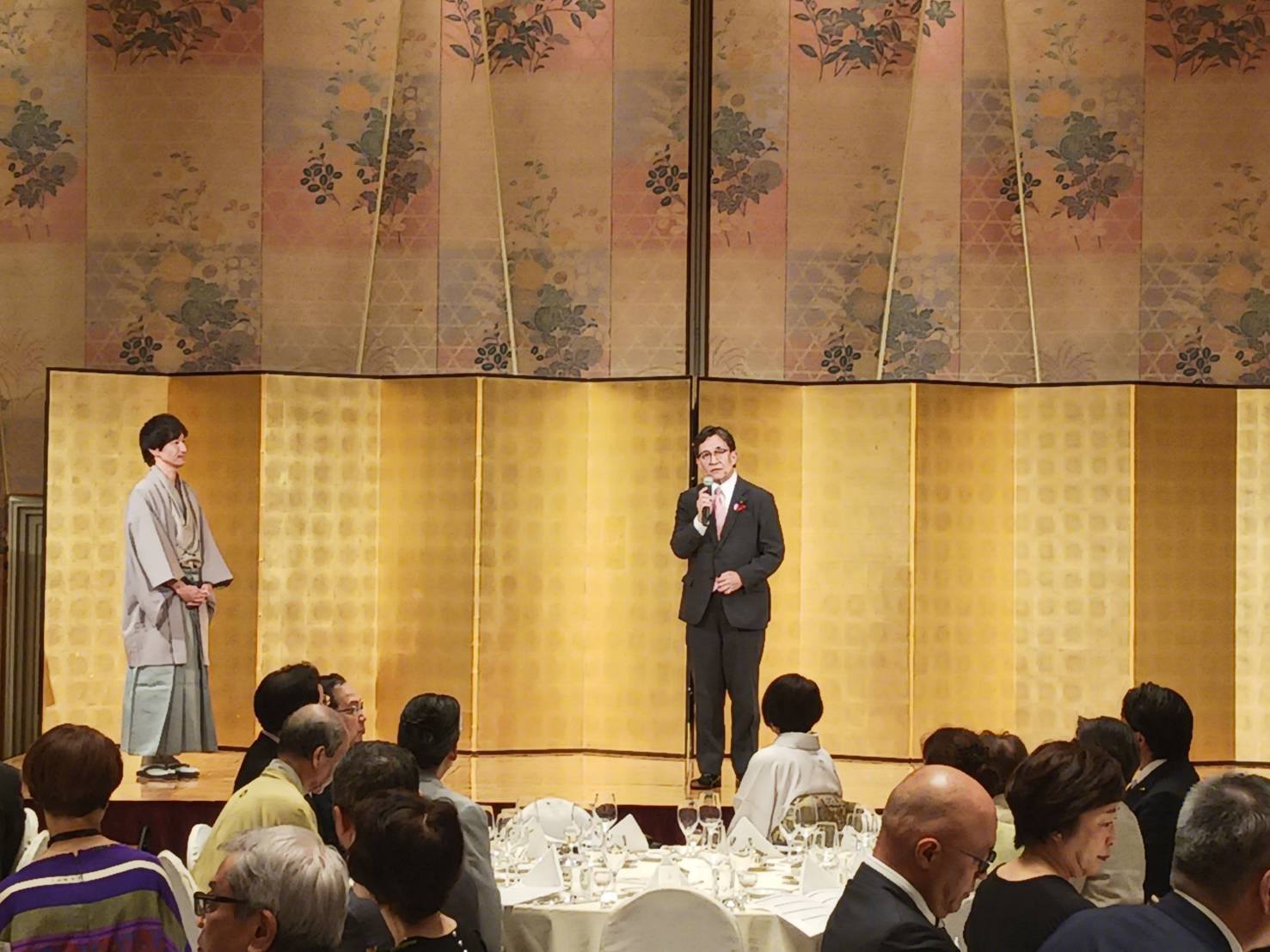 笹岡隆甫さんを囲む会