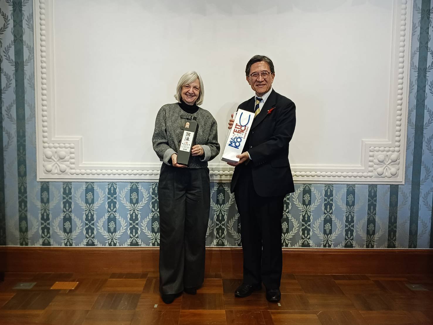 ベアトリス・ル・フラペール・デュ・エレン次期駐日フランス大使 表敬訪問