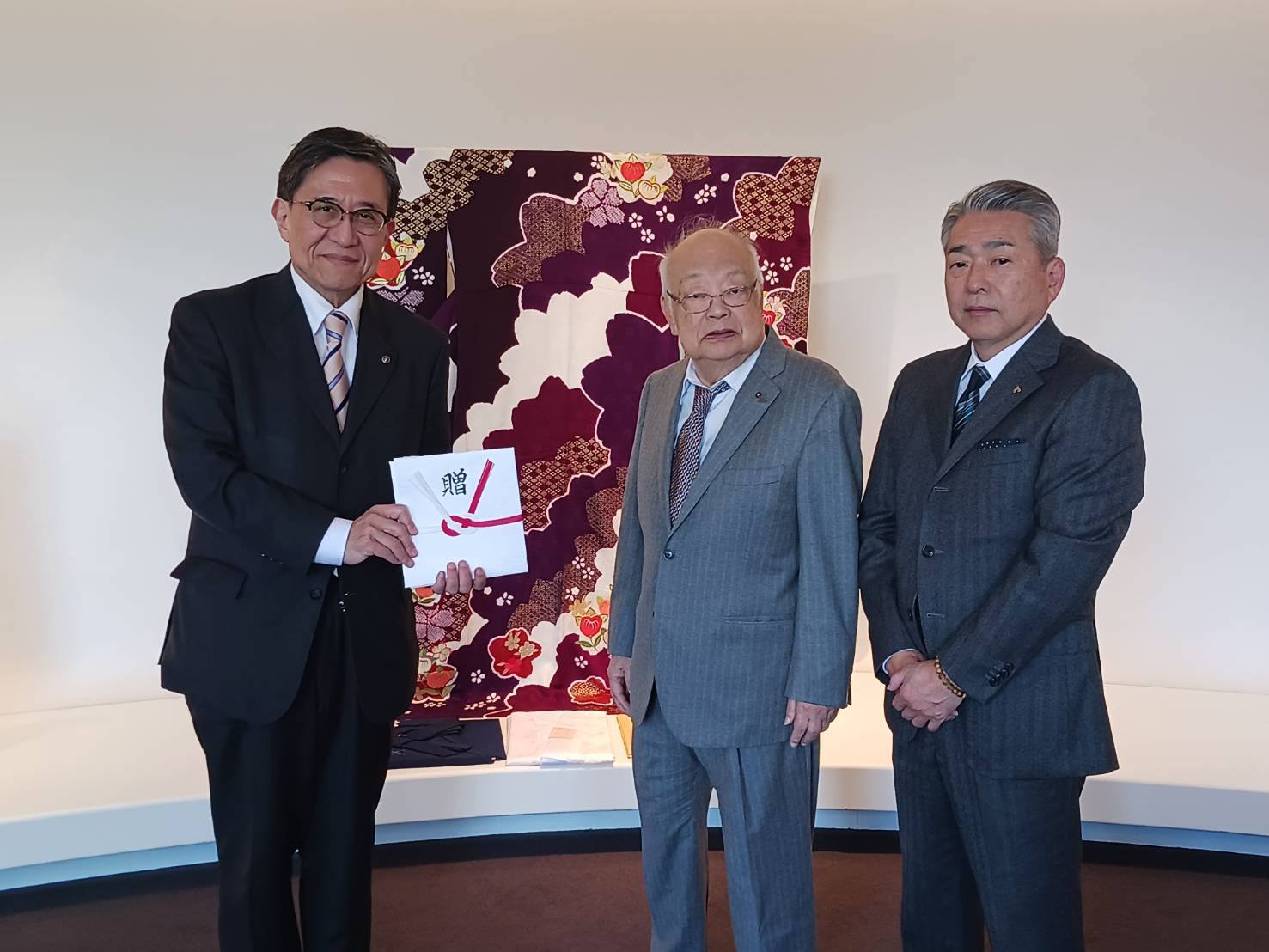 千總ホールディングスからの寄付