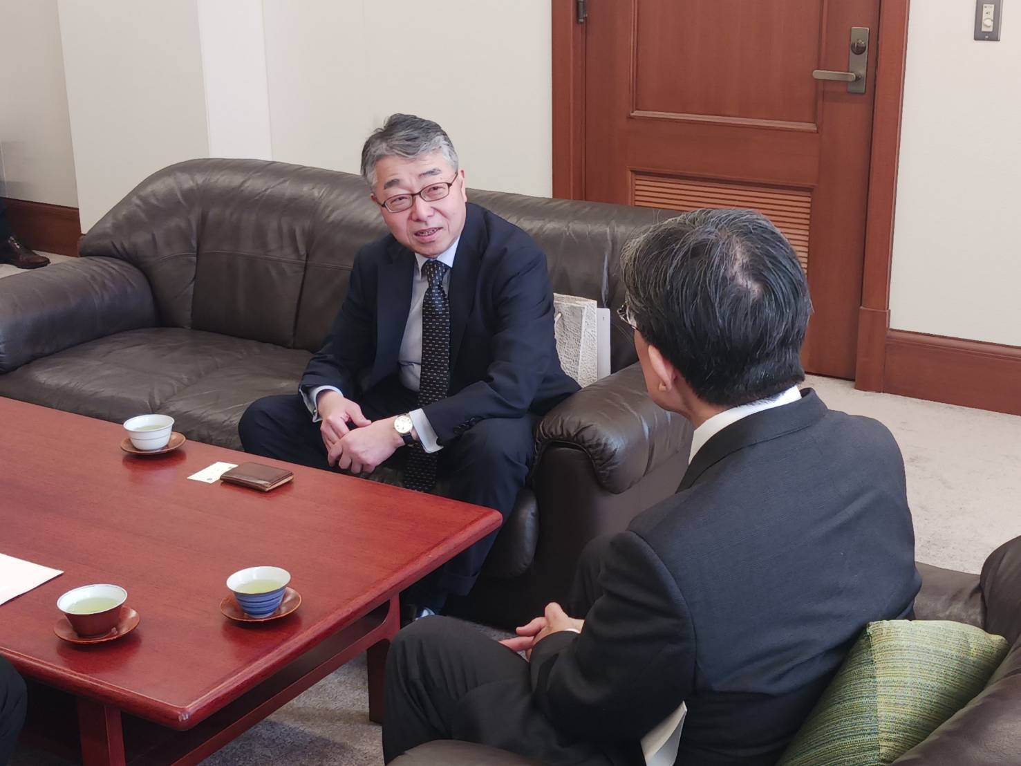 長岡寛介駐チェコ日本国特命全権大使 表敬訪問