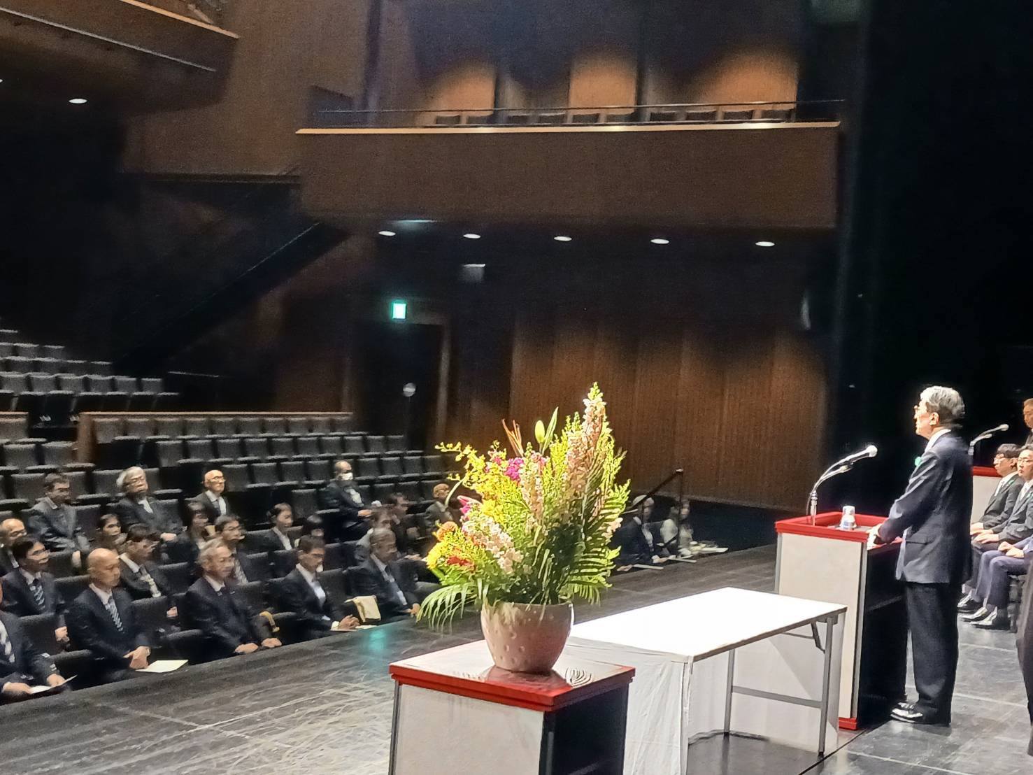 退職職員への発令式