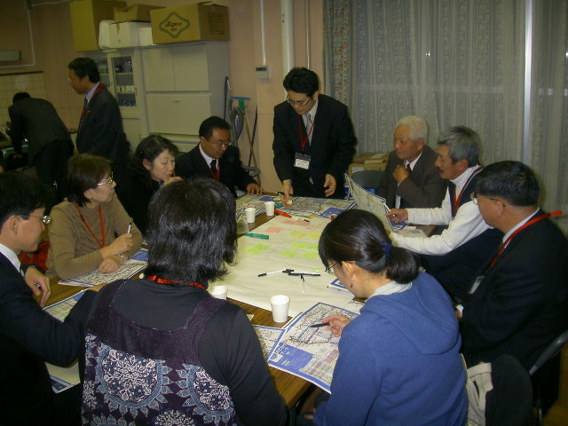 ワークショップでのマップづくりの写真
