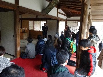 石水院での説明
