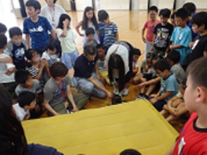避難所運営資機材及び自主防災器材の展示説明