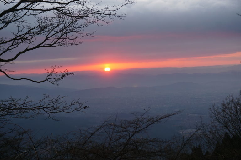 佳作「愛宕山の元旦」