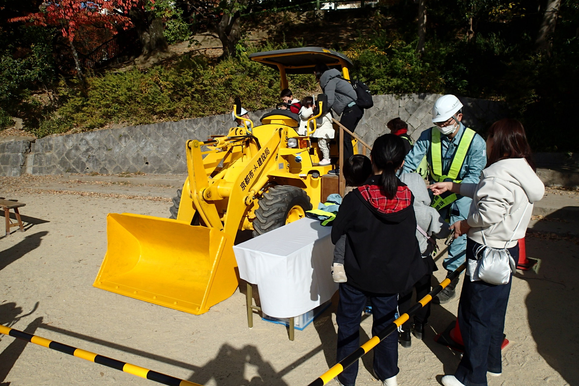 ホイールローダーの展示